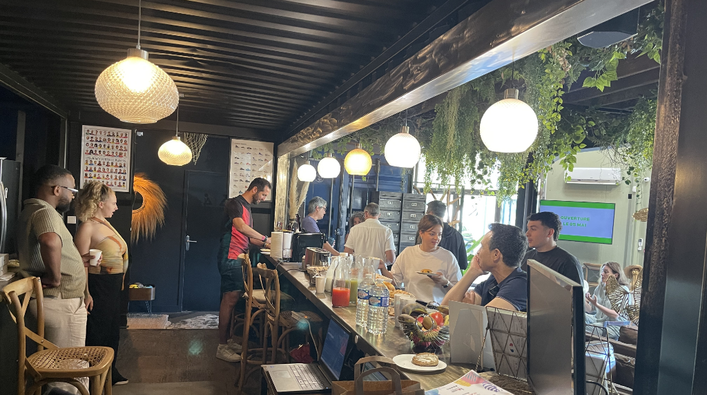 Créer des liens - Petit déjeuner voisins B&Co Lattes