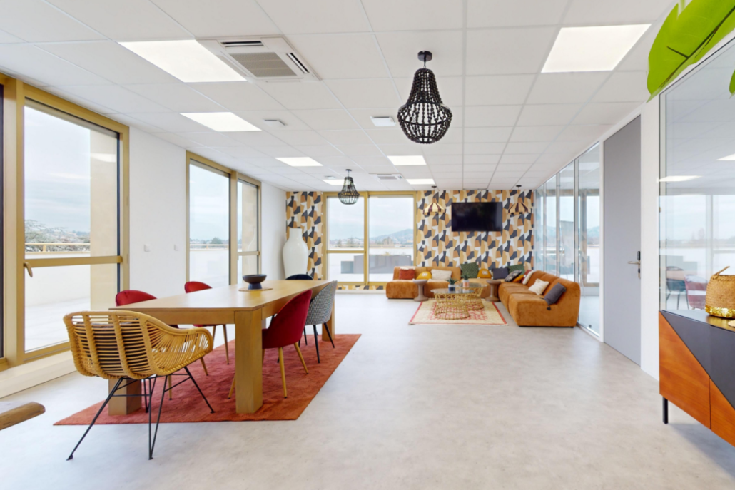 Espace commun convivial et design à B&Co @work Dardilly